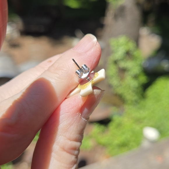 Vintage Porcelain & Gold Handmade Cross Earrings 1" - Picture 8 of 8